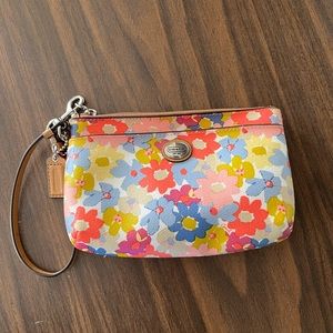 Coach Peyton Floral Wristlet